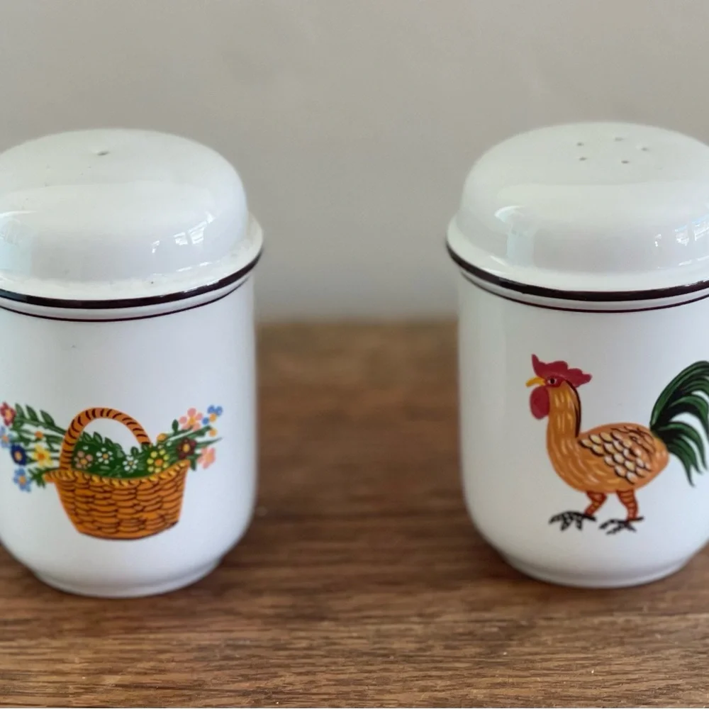 Villeroy Boch Laplau Naïf Salt & Pepper shakers